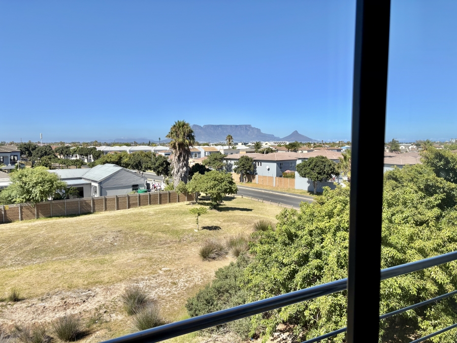 2 Bedroom Property for Sale in Parklands Western Cape